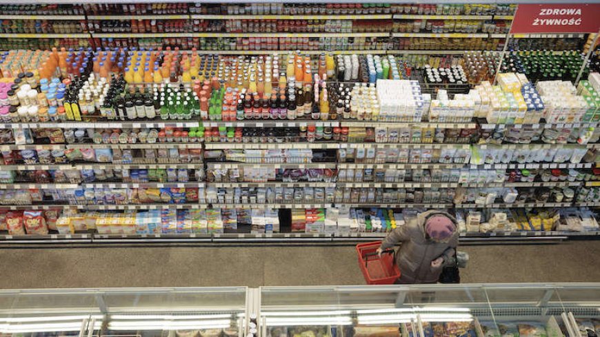 Сигнал проблем на рынке — поляки стали чаще воровать продукты в магазинах или просто съедать ещё до кассы