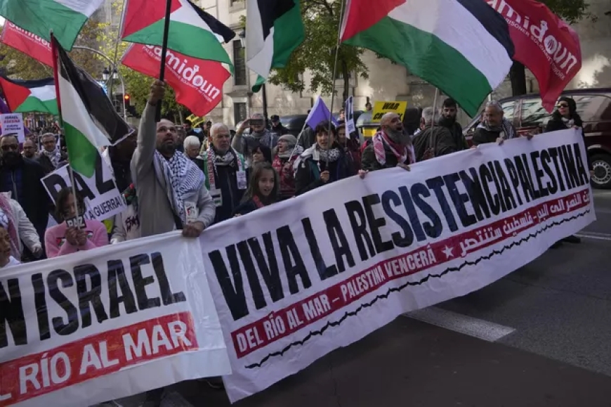 Испанцы заполнили центр Мадрида, требуя прекратить войну в Палестине