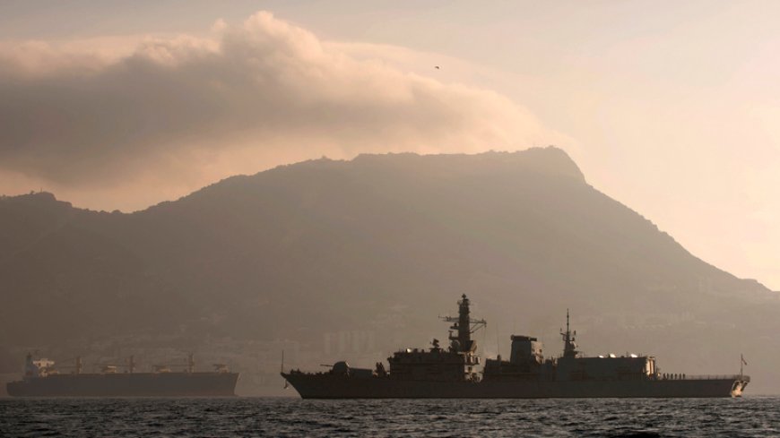 Из-за нехватки моряков британским ВМС приходится списывать военные суда для комплектования новых