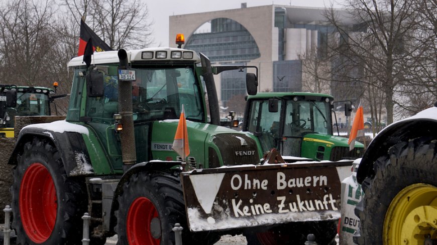 «Позорны и нарушают правила демократического сосуществования», — немецкое правительство прореагировало на протесты фермеров