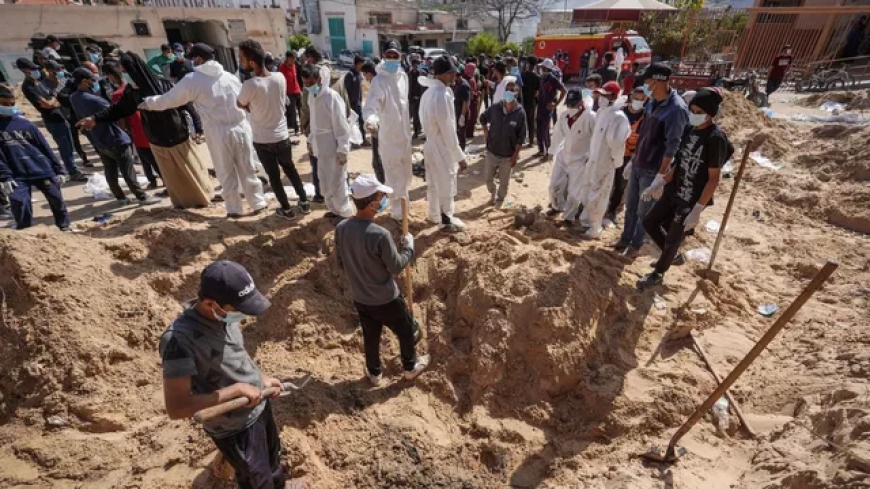 Al Jazeera: в братской могиле в Хан-Юнисе в секторе Газа нашли 180 тел
