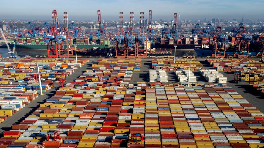 Китай сокращает покупки немецких товаров, немецкий экспорт за пределы ЕС падает